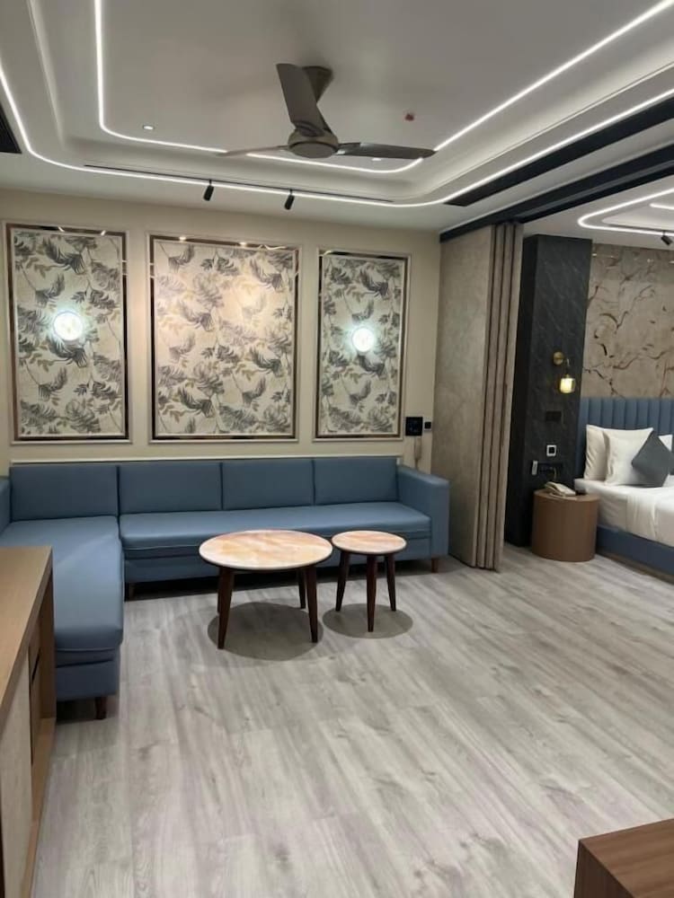 Narang Hotel