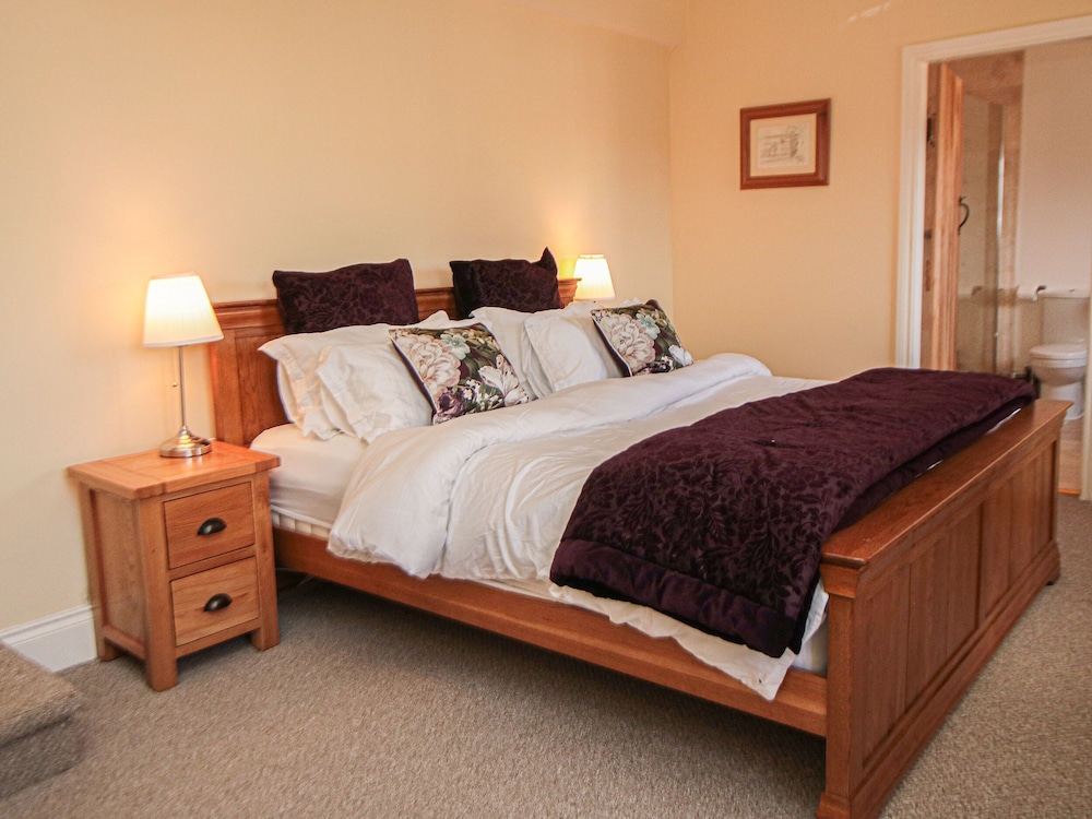 Tuft House view 4