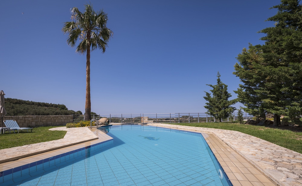 Athina Luxury Villas