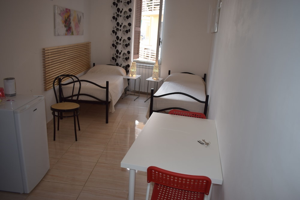 Rose Santamaria Residence - Hostel