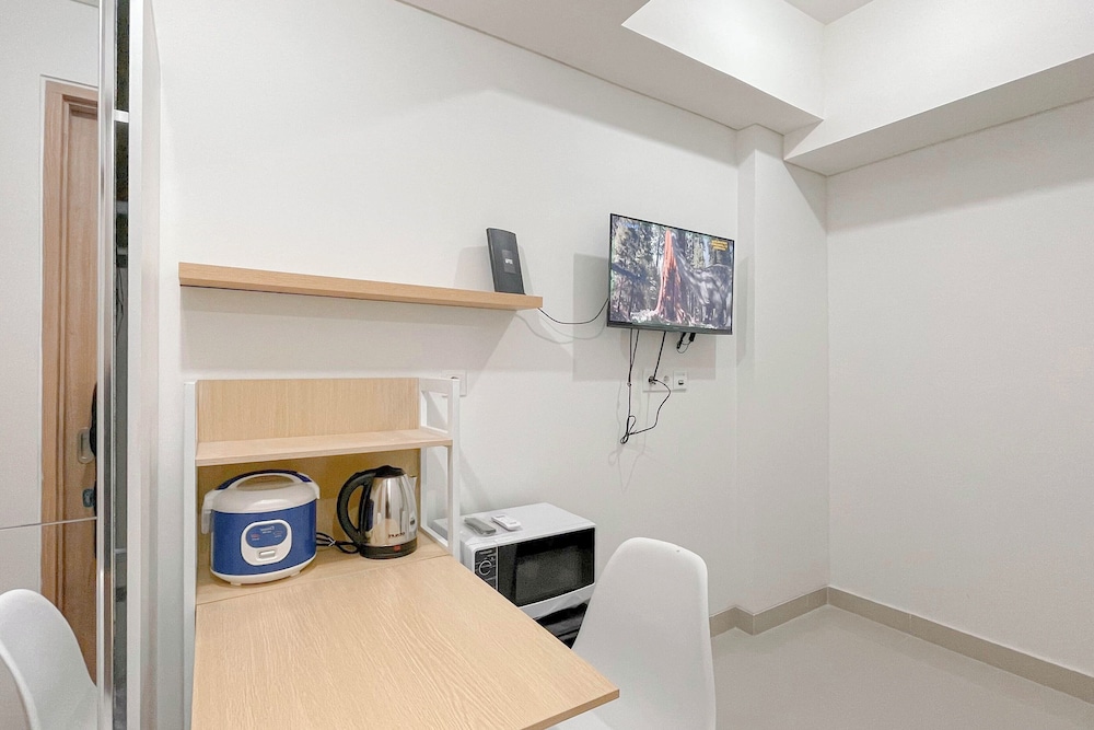 Good Deal Studio Room (No Kitchen) Apartment Bandaraya - Tallasa City Makassar
