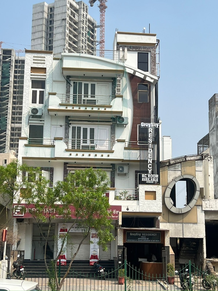 Hotel Greysky Residency New Delhi