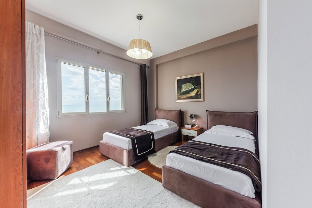 Vollga Luxury Seafront Suite