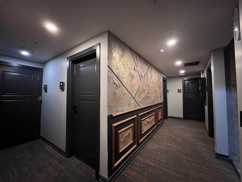 White Corner Otel - Image 39