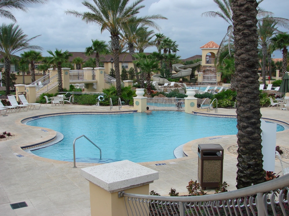 Villas At Regal Palms