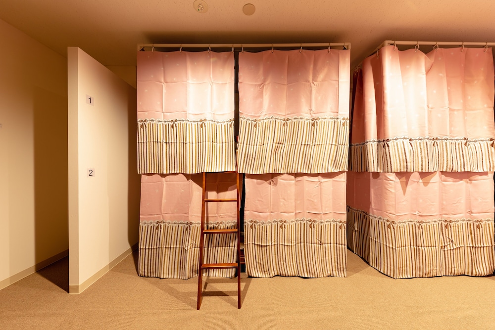 Nikko Inn Minamisenba - Hostel
