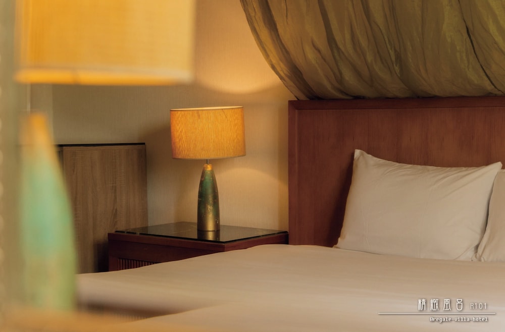 Regale Villa Hotel