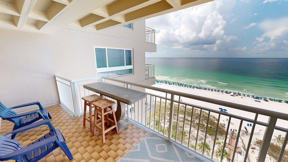 Destin Towers 113 2 Bedroom Condo