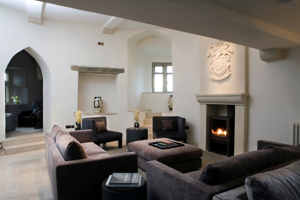 Roch Castle Hotel