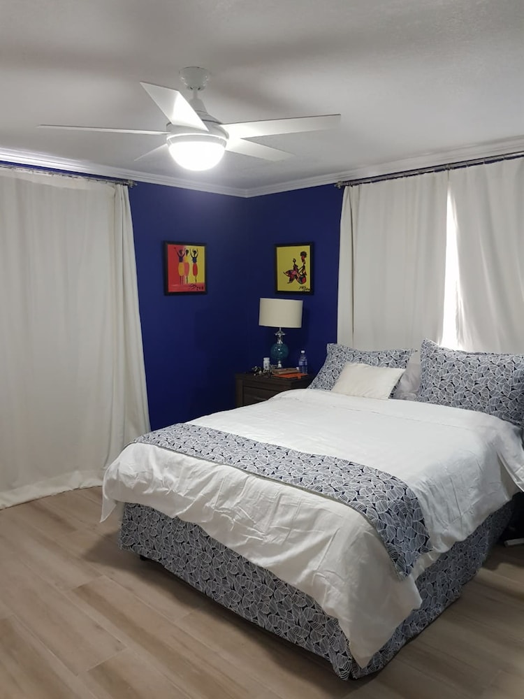 New Kingston Apt at Kensington Court