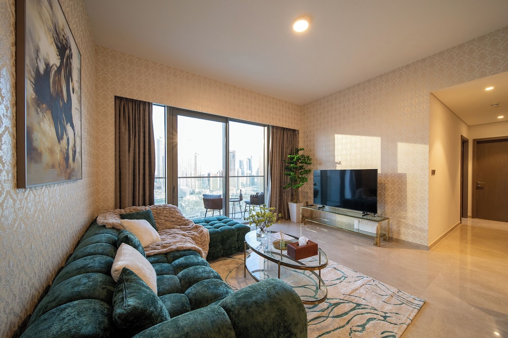 One Lux Stay Grande Signature Residences