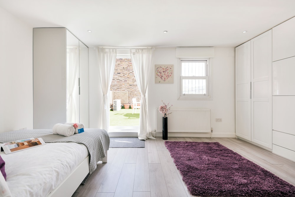 The Armadale Road Residence 1