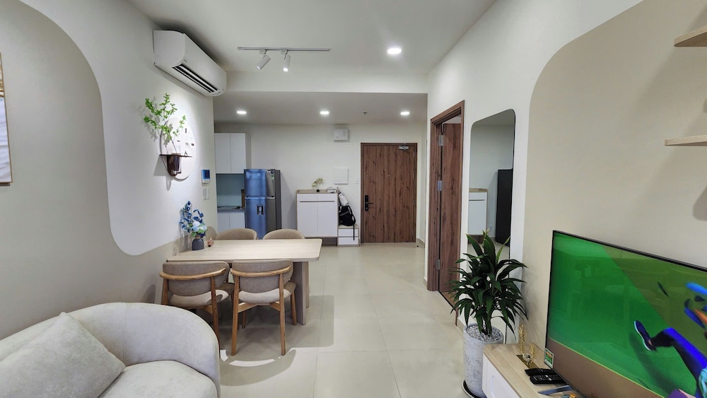 Homie's The Glory Apartment