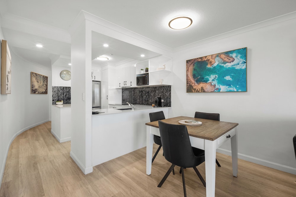 One BR Mediterranean Escape at Burleigh