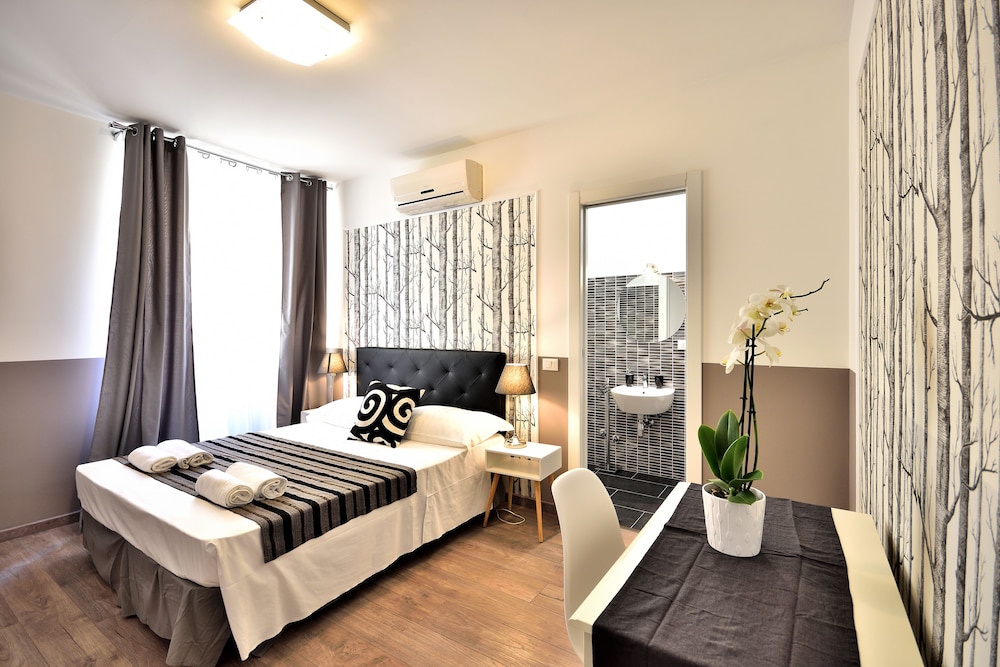 Romantica Rooms