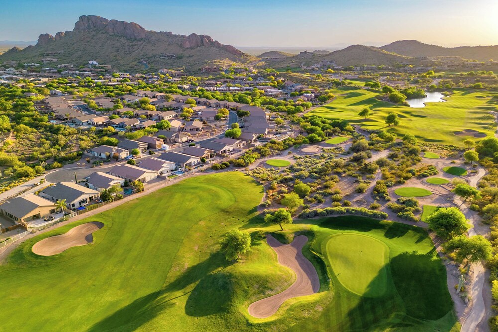Gold Canyon Golfer's Getaway w/ Scenic Views!