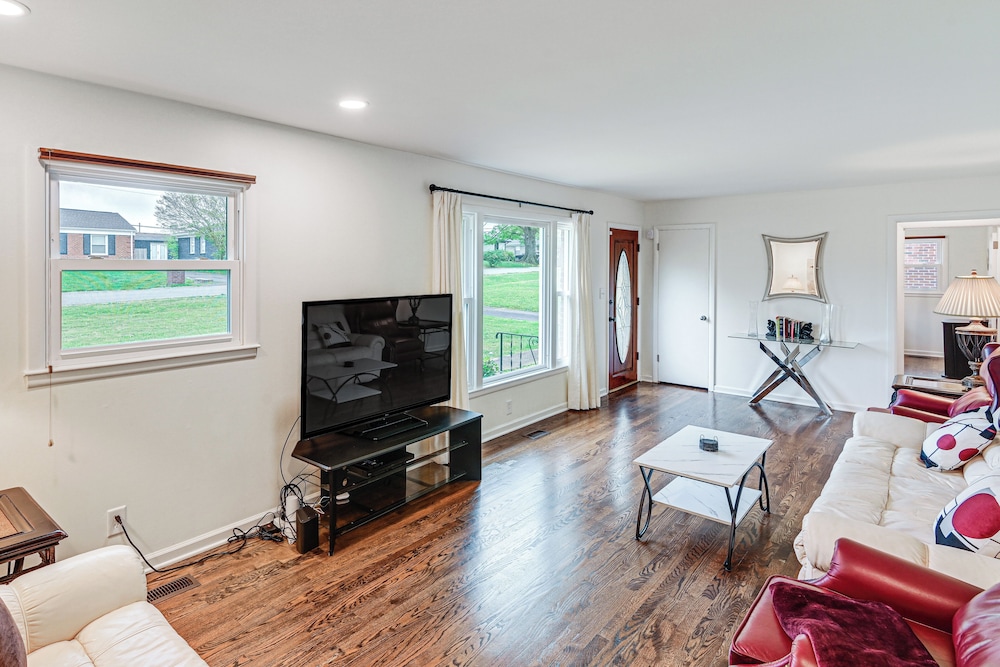 Family-friendly Home < 5 Mi to Downtown Nashville - Property Image 4