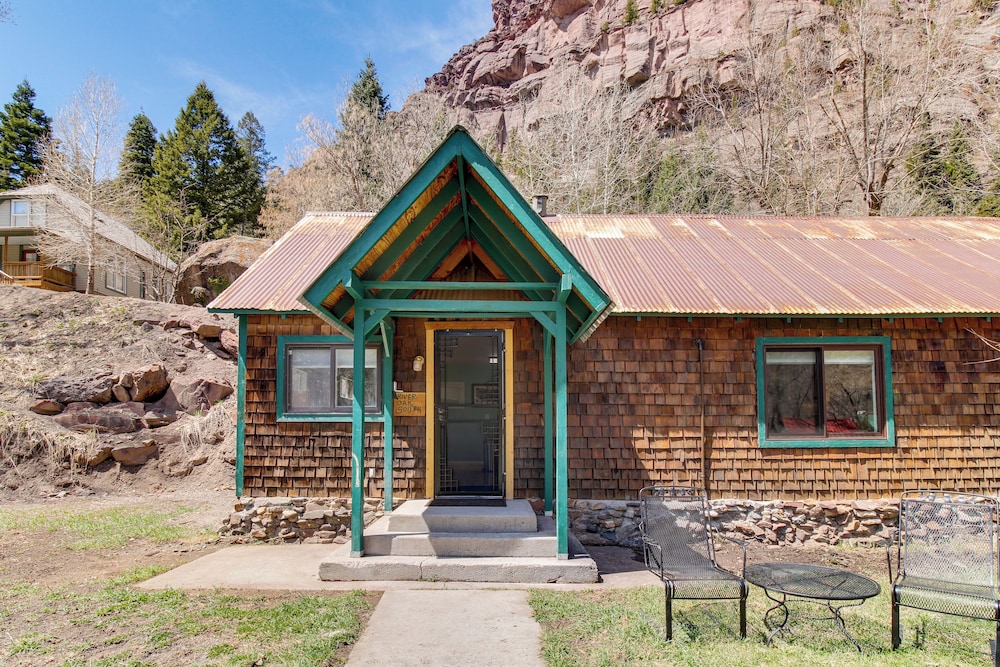 Downtown Ouray Apt w/ River & Mountain Views! view 2
