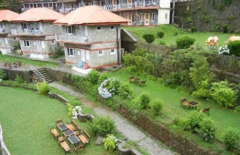 Hotel Dev Cottage