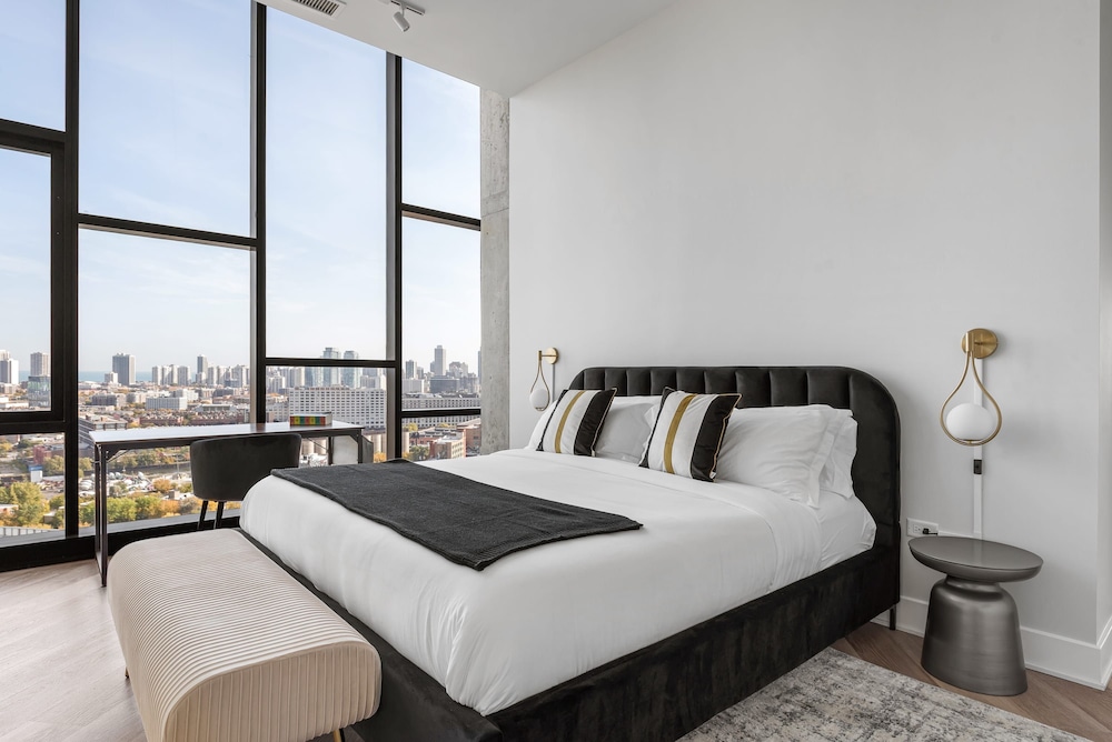 River West 2 Penthouses Skyline Group Comfort