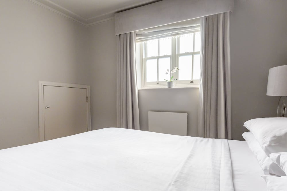 Eaton Mews South by Onefinestay