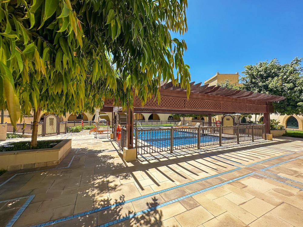 HiGuests - Souk Al Bahar