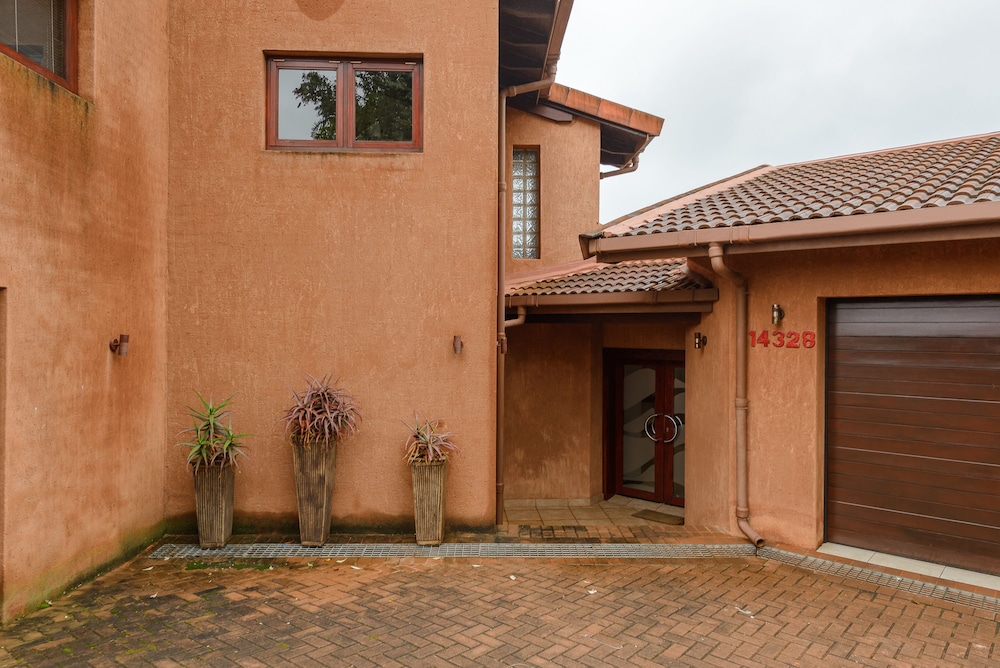 San Lameer Villa Rentals 14328