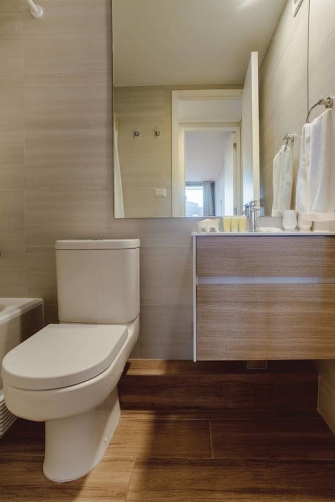 Enchanting Conc n 2BR - Private Roof Ocean View