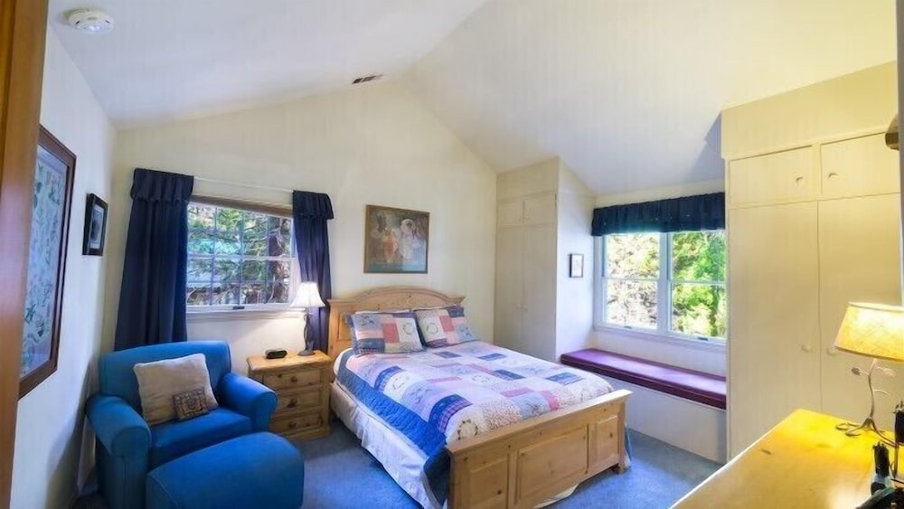 Scenic Wonders Wawona Home 3 Bedrooms view 2