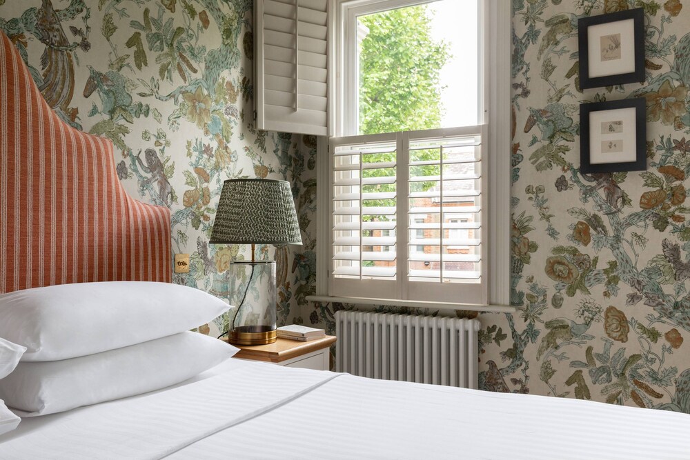 Westover Road III by Onefinestay