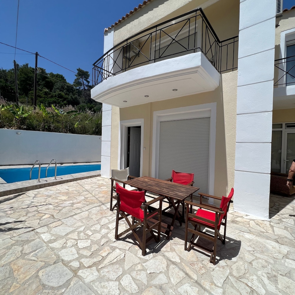 Helen s House at Ratzakli