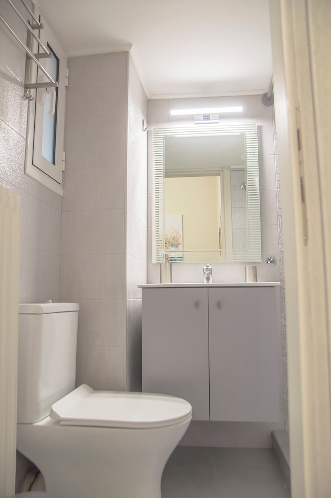 Urban Ceramic Apartment by GHH