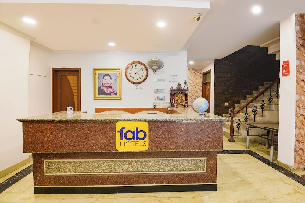 Fabhotel Western