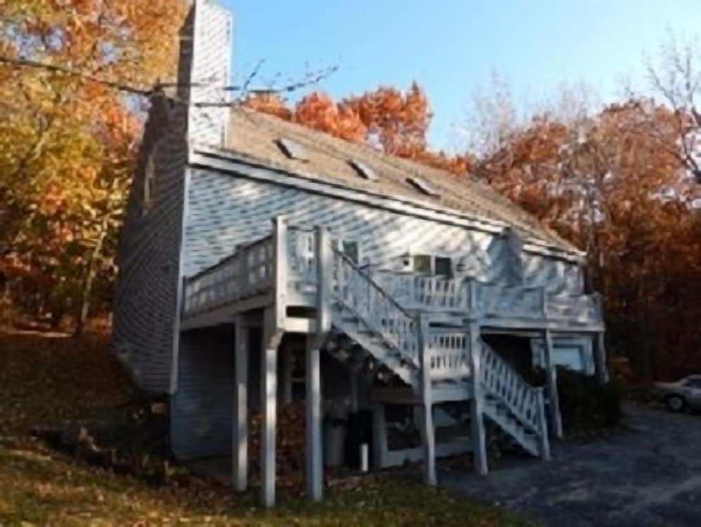 Galena Vacations - House on Pond Court - Property Image 12