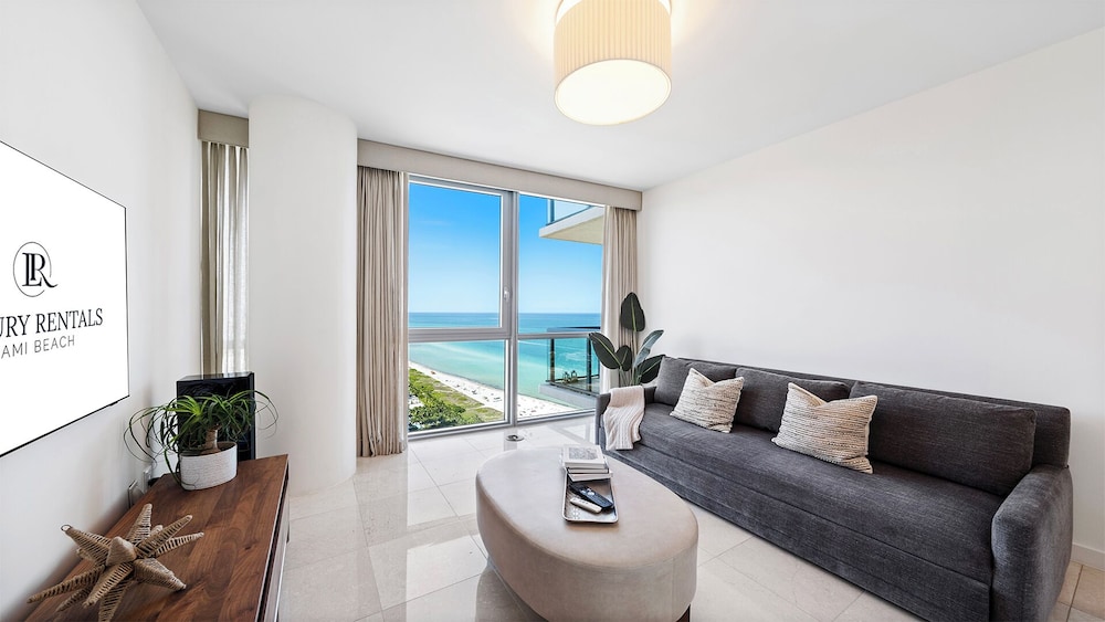 Luxury Vacation Rentals at The Setai by LRMB
