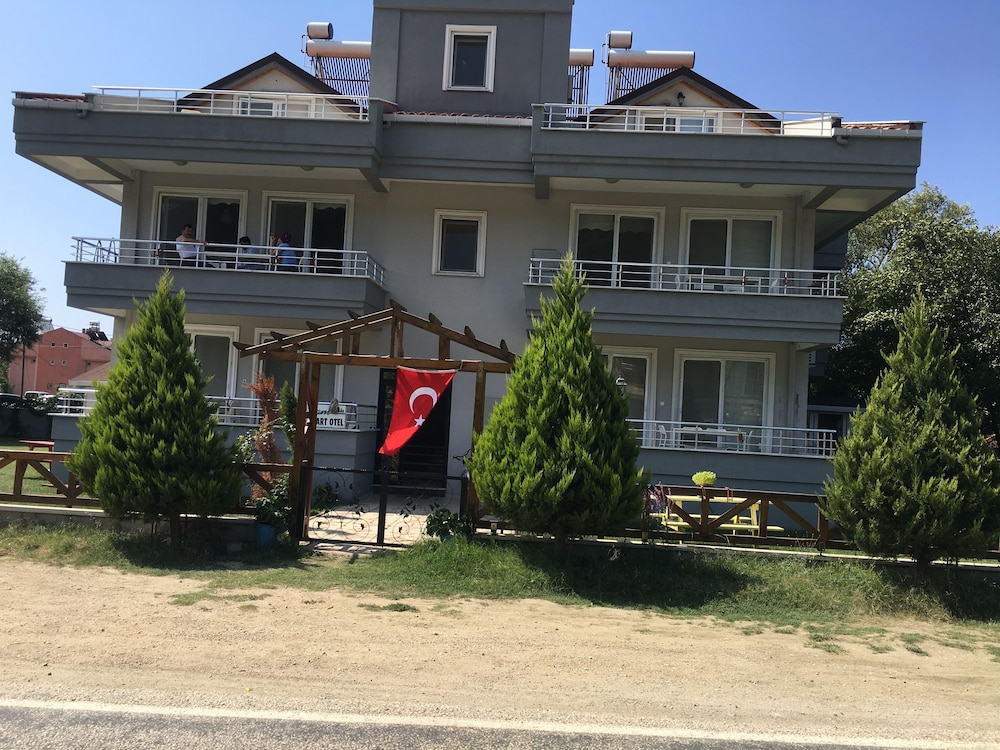 Photo 19