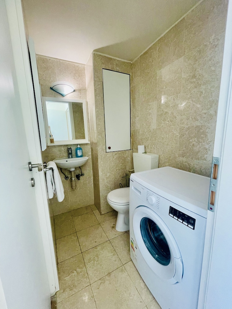 Carmel Holiday Apartments