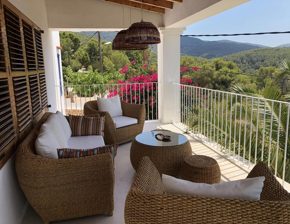 Hillside Villa Near Beaches