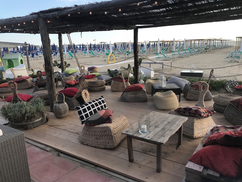 CASA VALENTINA