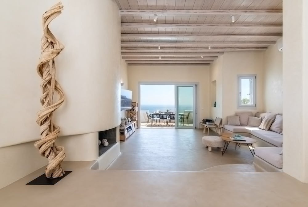 Luxury Villa With Stunning Views Above Kalo Livadi
