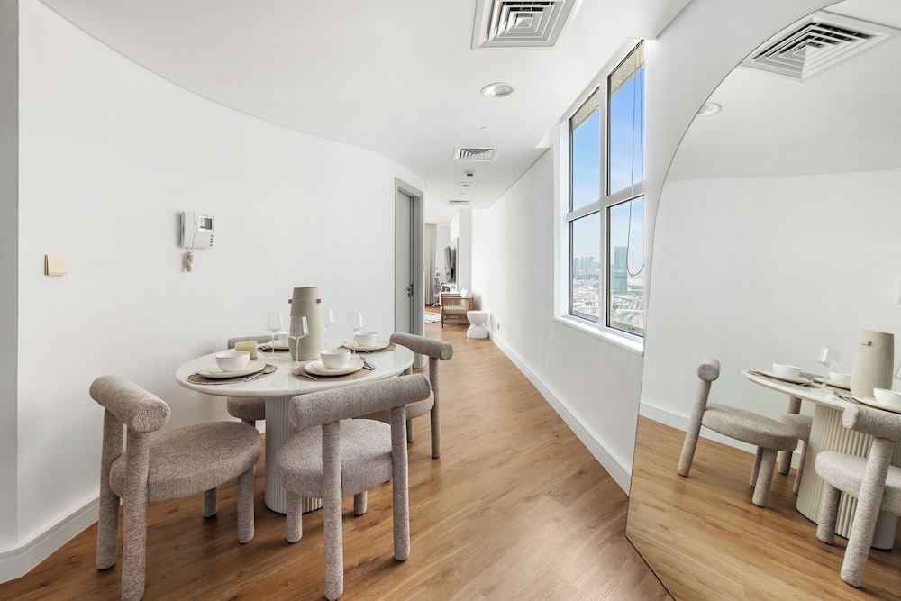 Luxury Suite Museum of the Future View