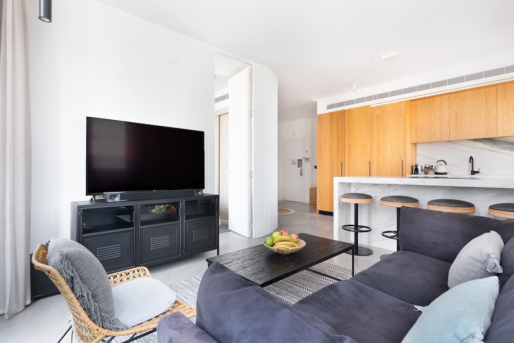 Ecletic by TLV2RENT view 2