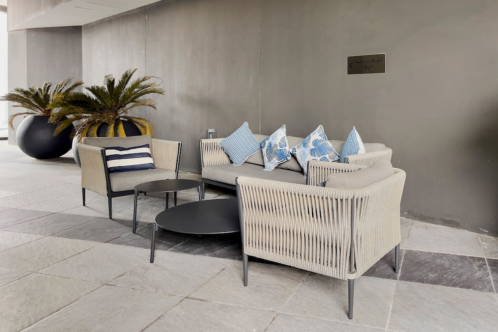 Elegant 1BR at 15 Northside