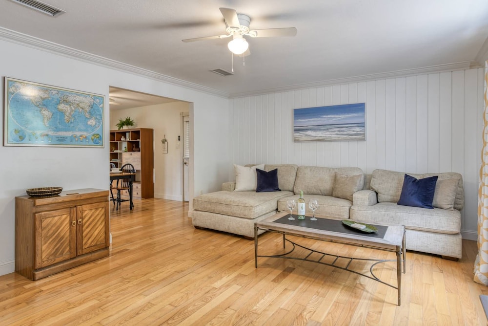 Compass Cottage