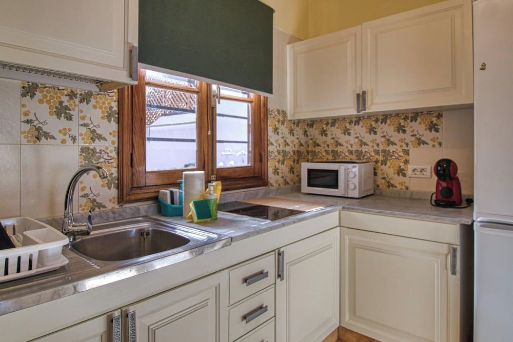 Ocean View-2 Bed-sleeps 4-marina