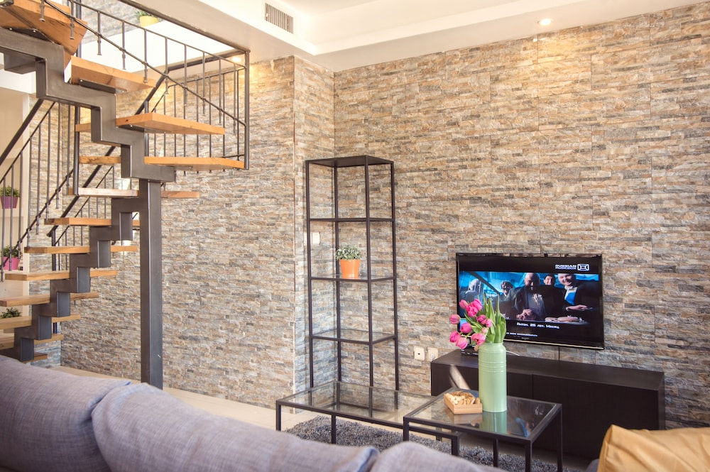 Shenkin Vilmar Apartments