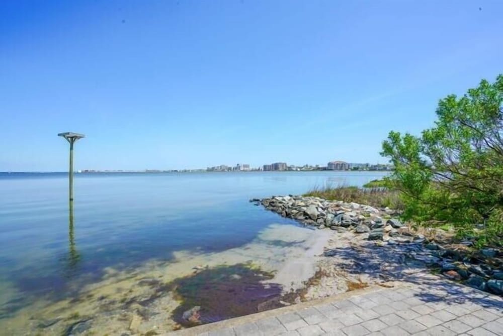 Sunset Island - 39 Fountain Drive West 3f 3 Bedroom Condo