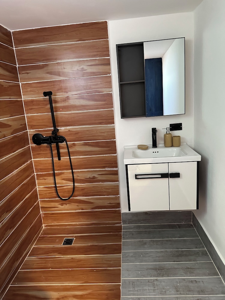 Onyx luxury rd