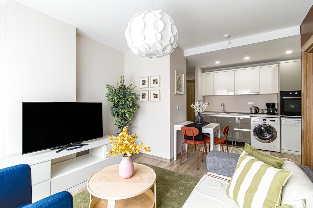 Residence Flat 5 min to Miniaturk Near Golden Horn