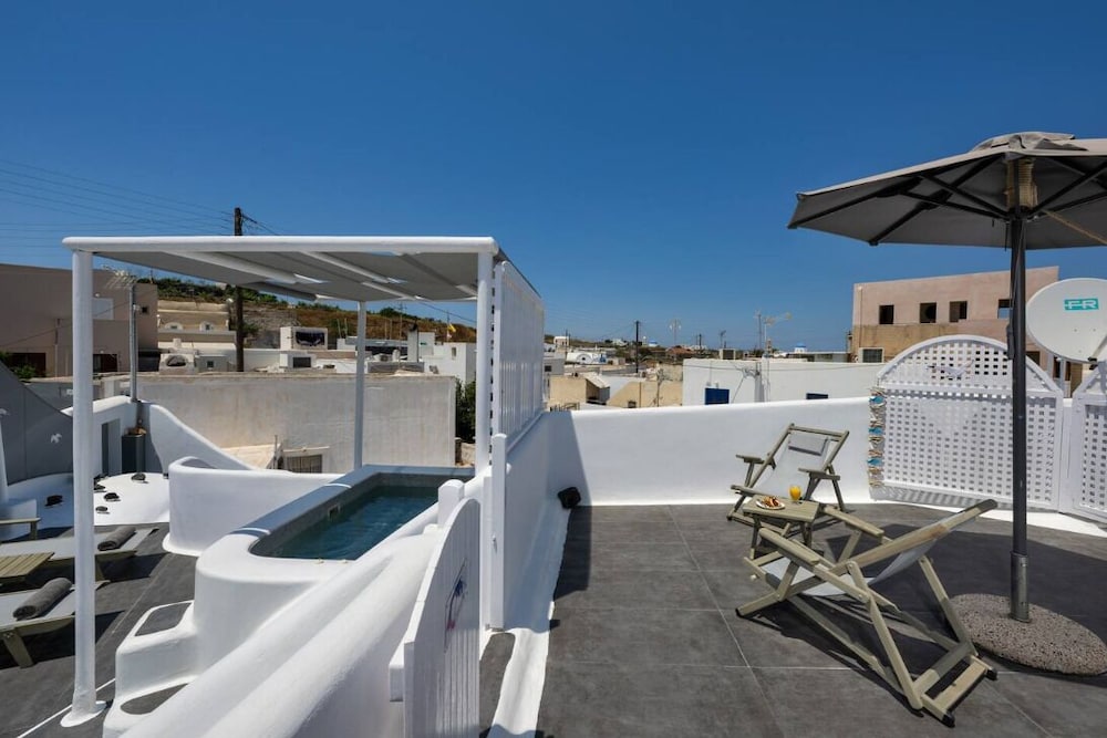 Astrea Suites Feggaropetra Cave House